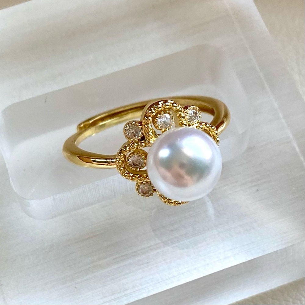 Gold Pearl Flower Ring - White Pearl Center - Picture 2 of 4